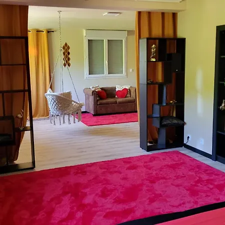 Loveroom